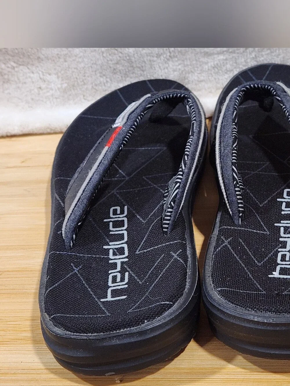 Heydude Sami Free Men's Flip Flop Sandals Black US Size 9 EUC